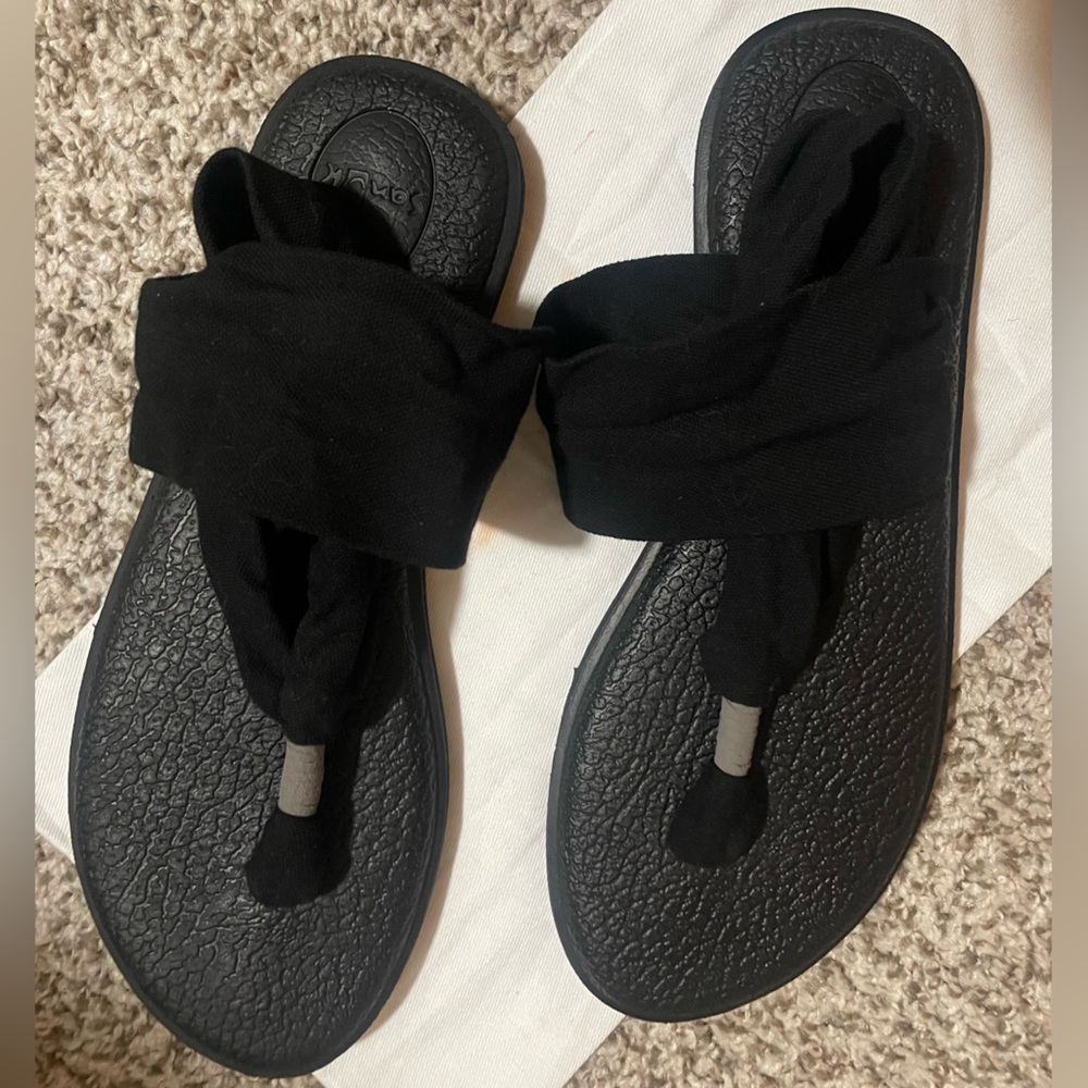 SOLD SANUK Yoga Sling Sandals Women’s Size 9